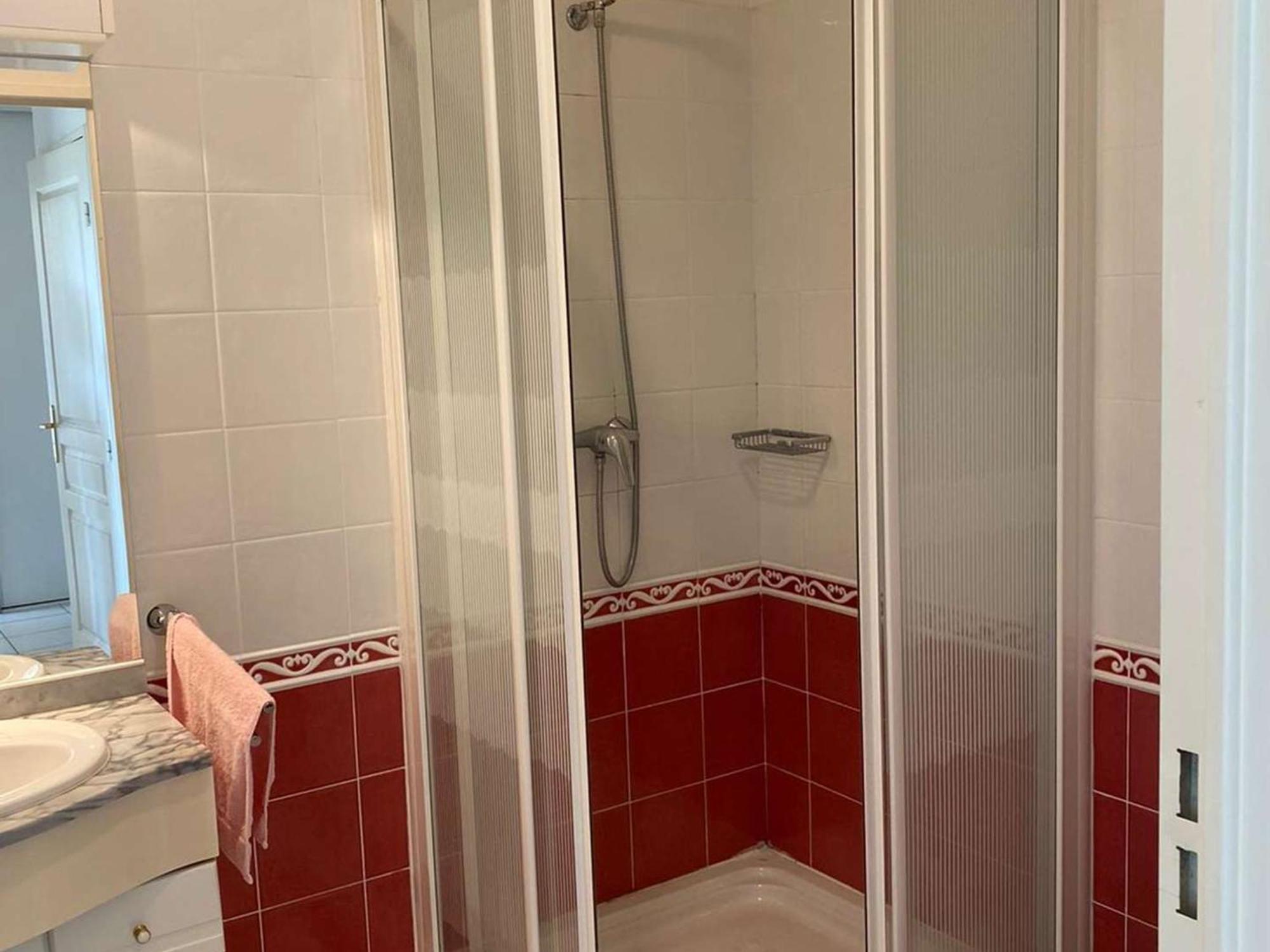Appartement 2 Pieces Avec Terrasse Et Piscine - 4 Pers - - Fr-1-609-111 *