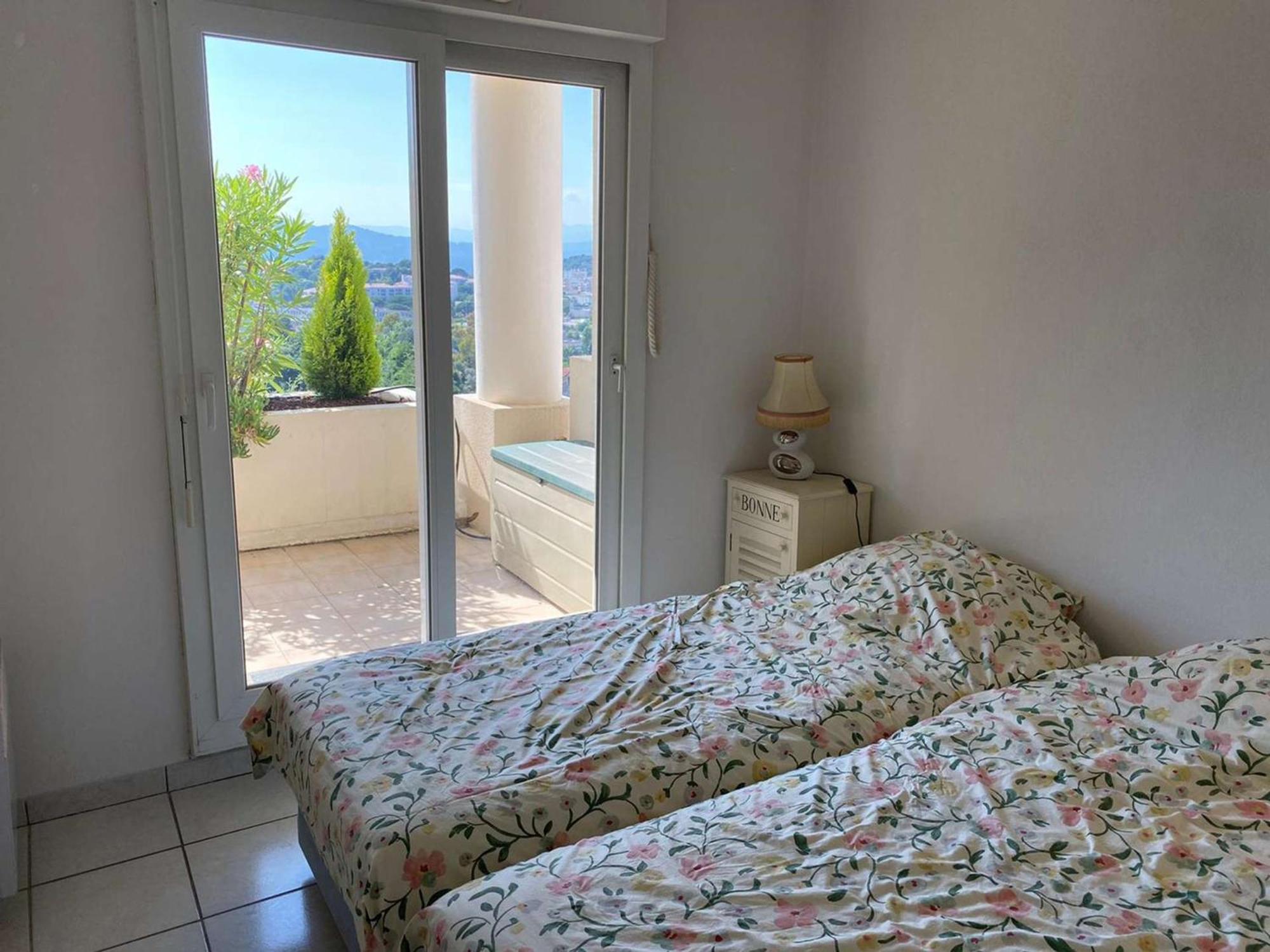 2 Pieces Avec Terrasse Et Piscine - 4 Pers - - Fr-1-609-111 Appartement *